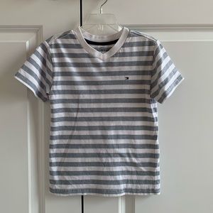 Tommy Hilfiger boys tee Sz 5